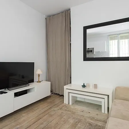 Apartmán Design & Charm Madeleine Opera Flat *
